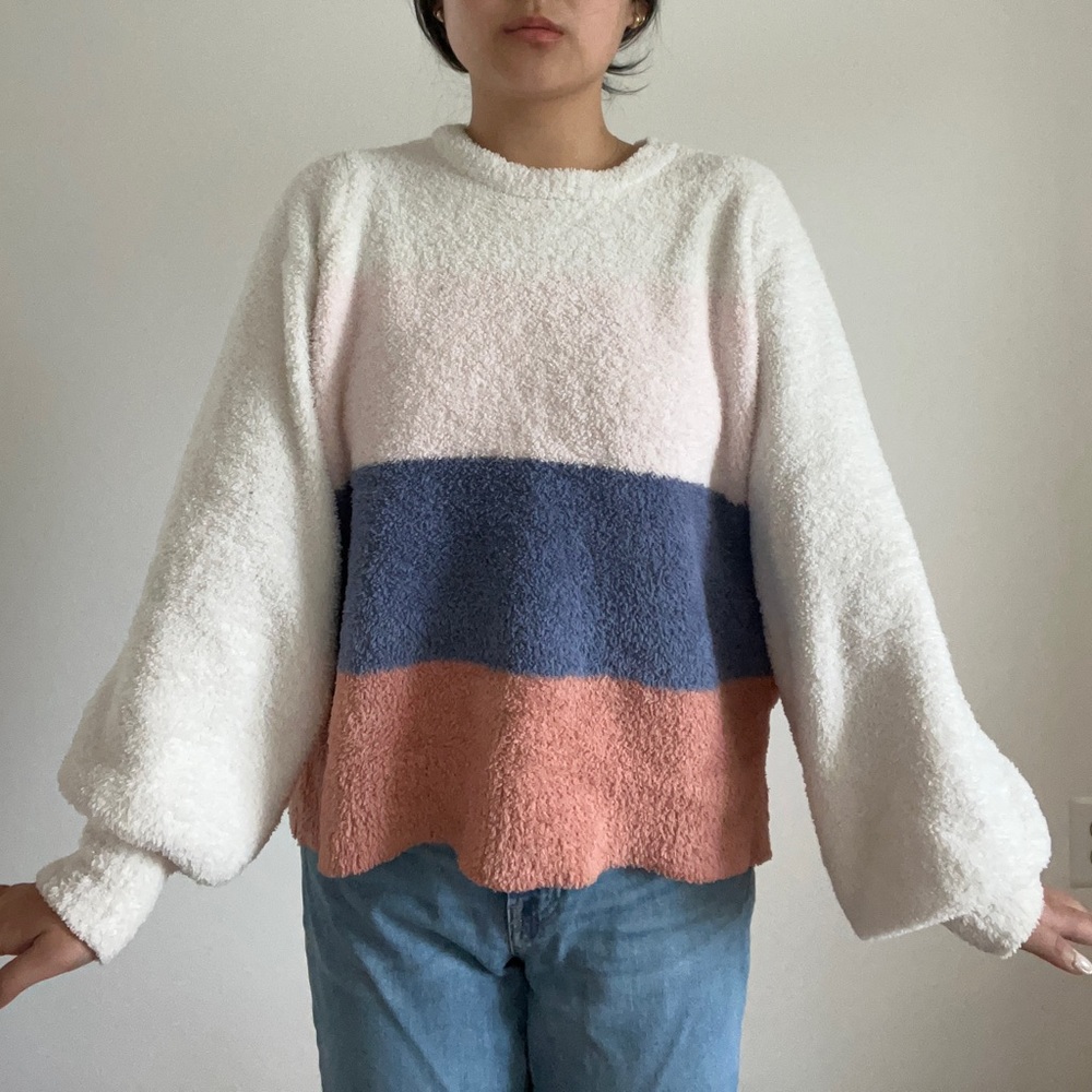 ✨Fuzzy Balloon Sleeve Sweater✨